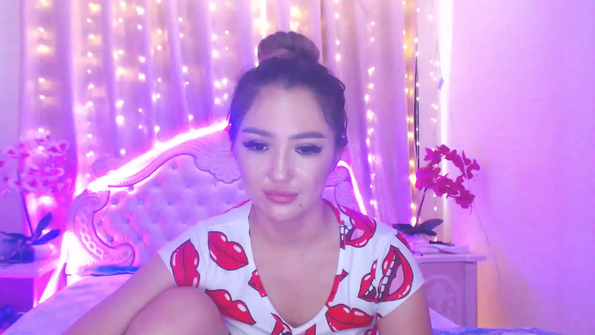 Gallery image thumbnail from MiraKyong's myfreecams stream on, 06/28/2023, 07:09 image 7 of 20