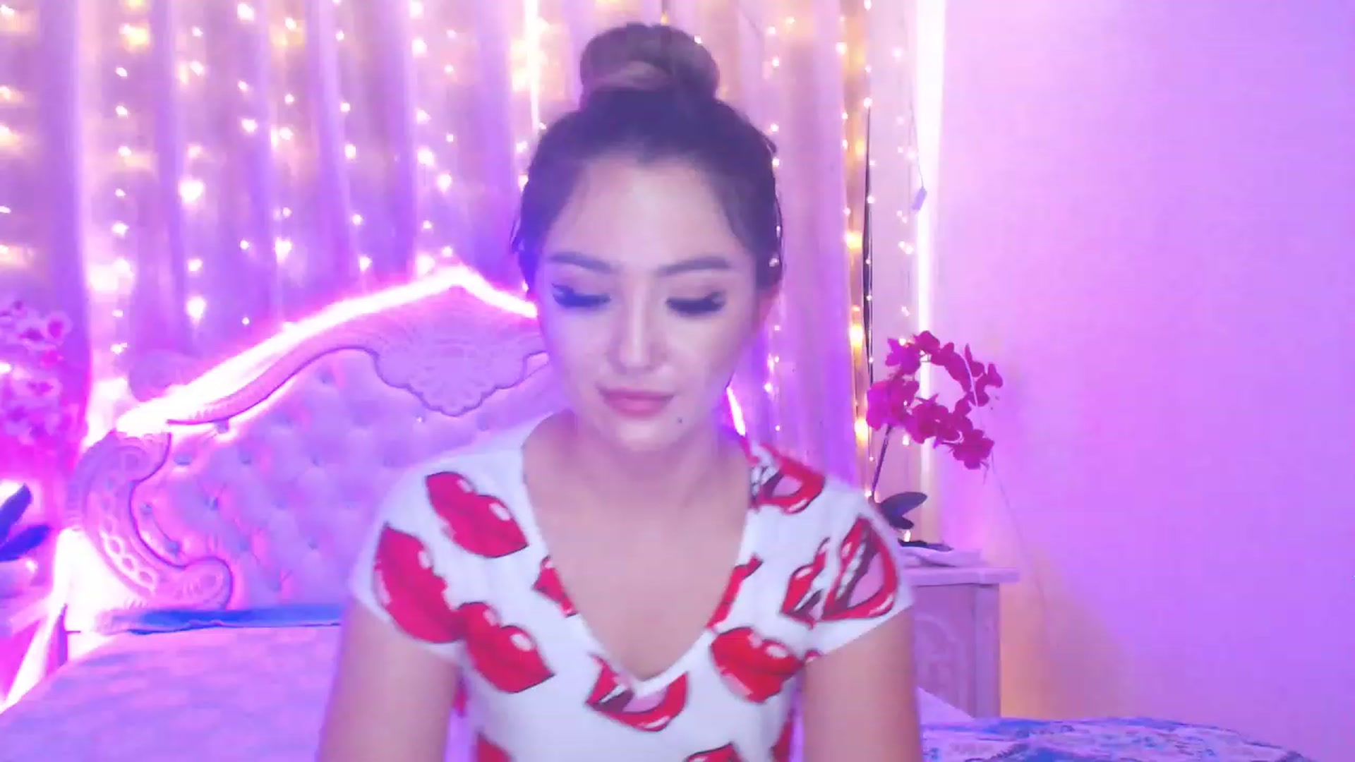 Gallery image thumbnail from MiraKyong's myfreecams stream on, 06/28/2023, 07:09 image 2 of 20