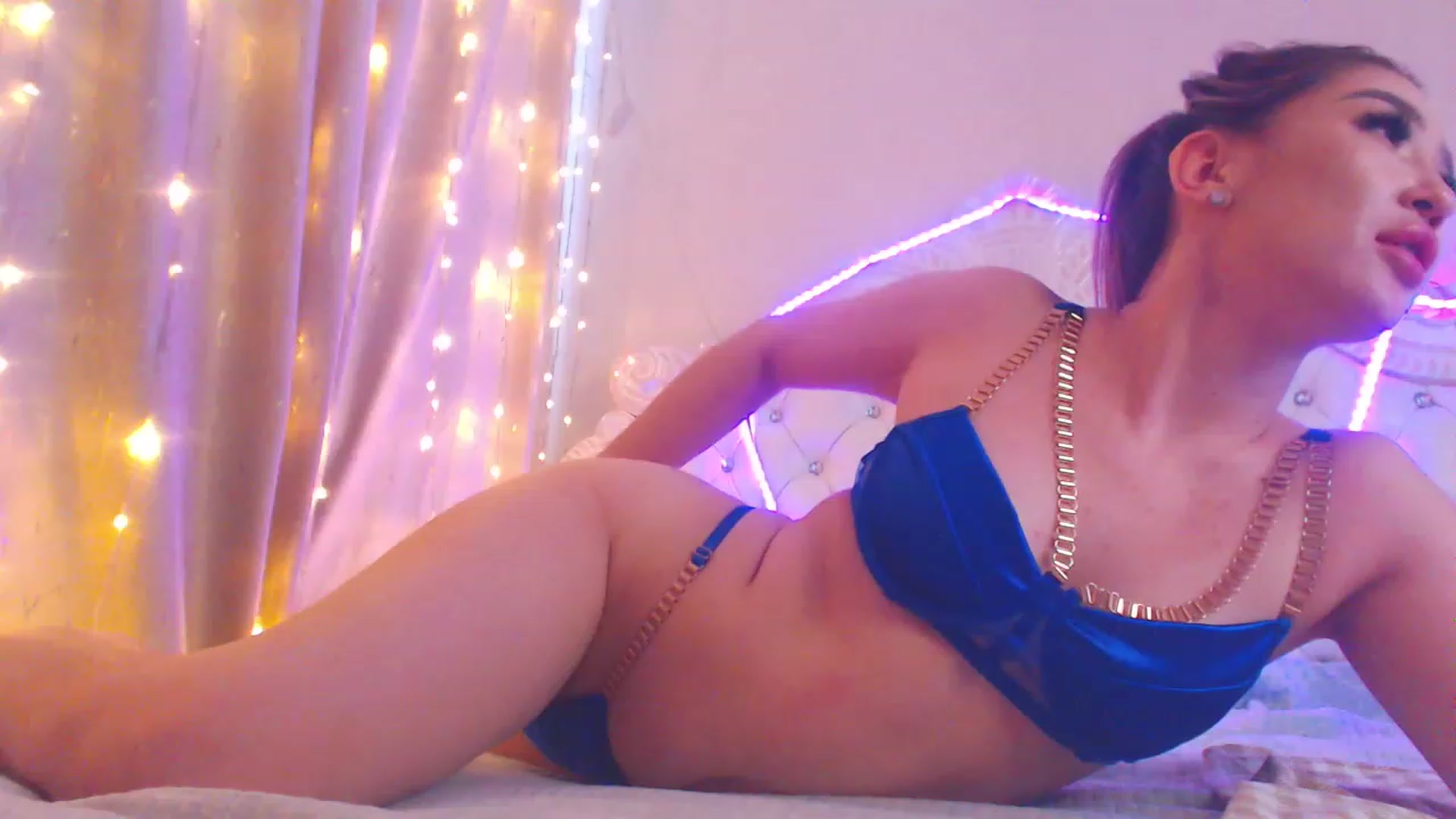 Gallery image thumbnail from MiraKyong's myfreecams stream on, 07/12/2023, 05:21 image 5 of 20