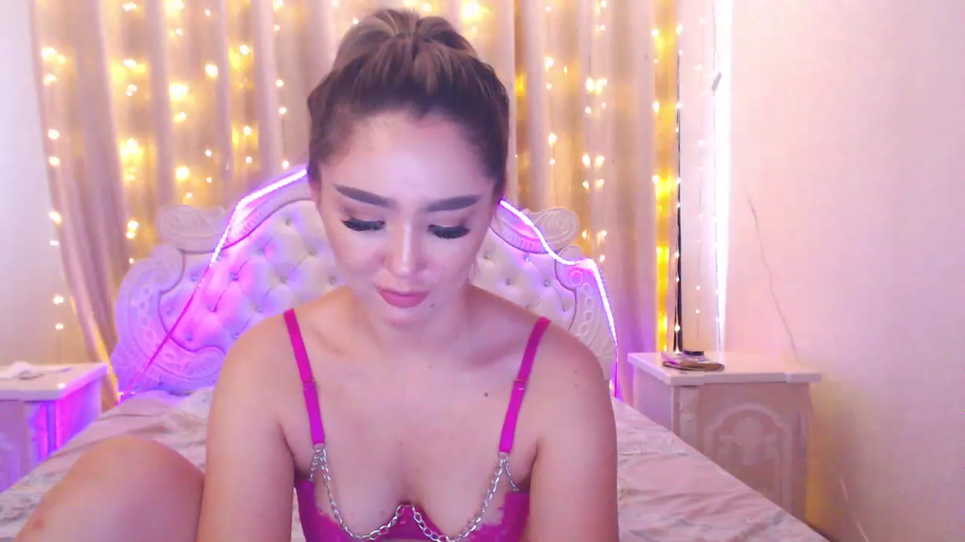 Gallery image thumbnail from MiraKyong's myfreecams stream on, 07/20/2023, 06:58 image 10 of 20