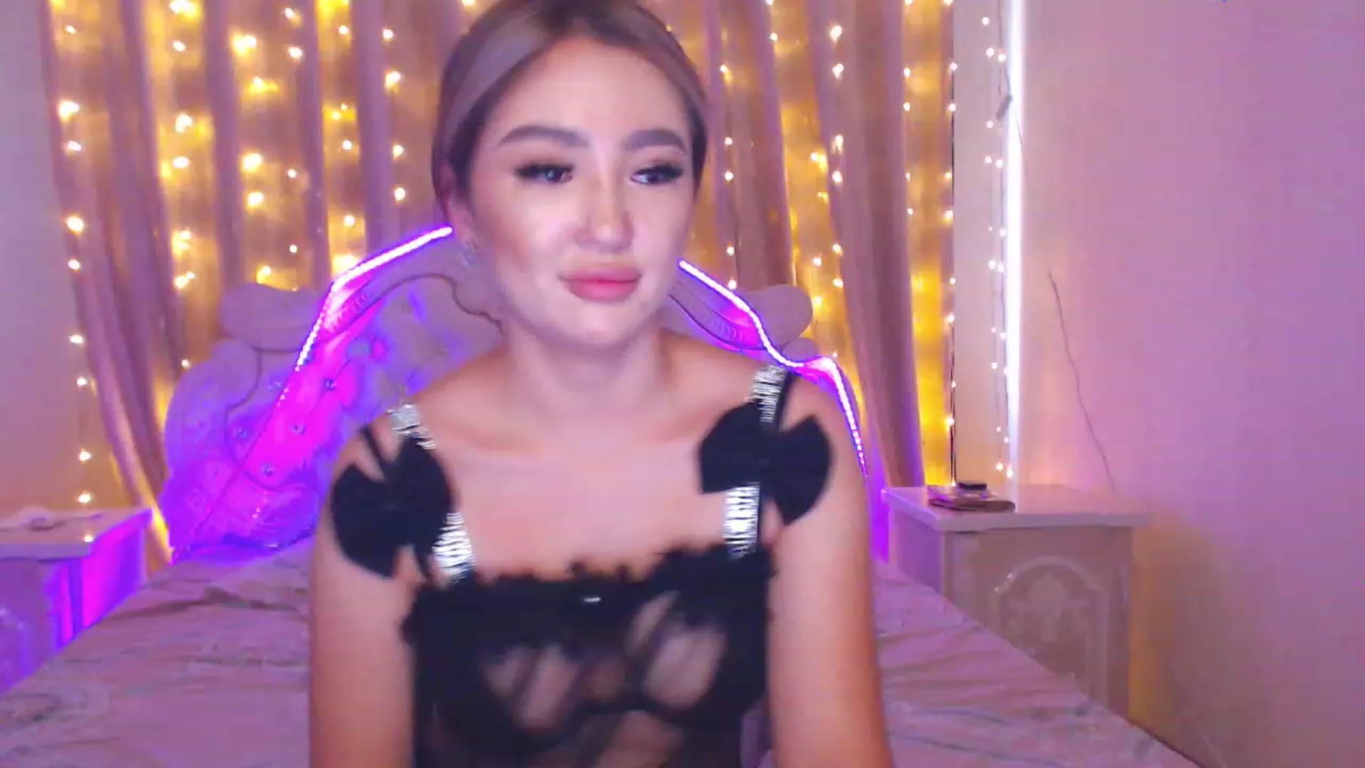 Gallery image thumbnail from MiraKyong's myfreecams stream on, 07/21/2023, 01:28 image 2 of 20