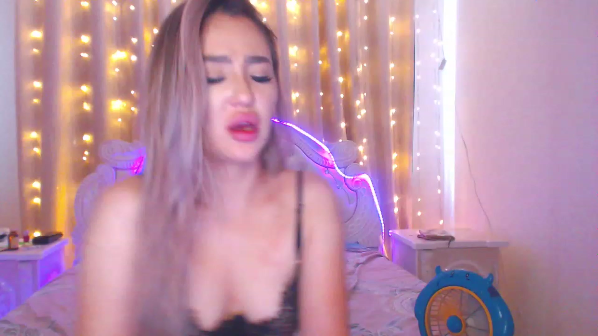 Gallery image thumbnail from MiraKyong's myfreecams stream on, 08/01/2023, 03:41 image 7 of 20