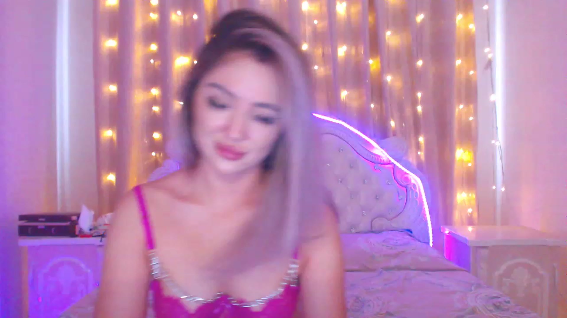 Gallery image thumbnail from MiraKyong's myfreecams stream on, 08/08/2023, 04:37 image 3 of 20