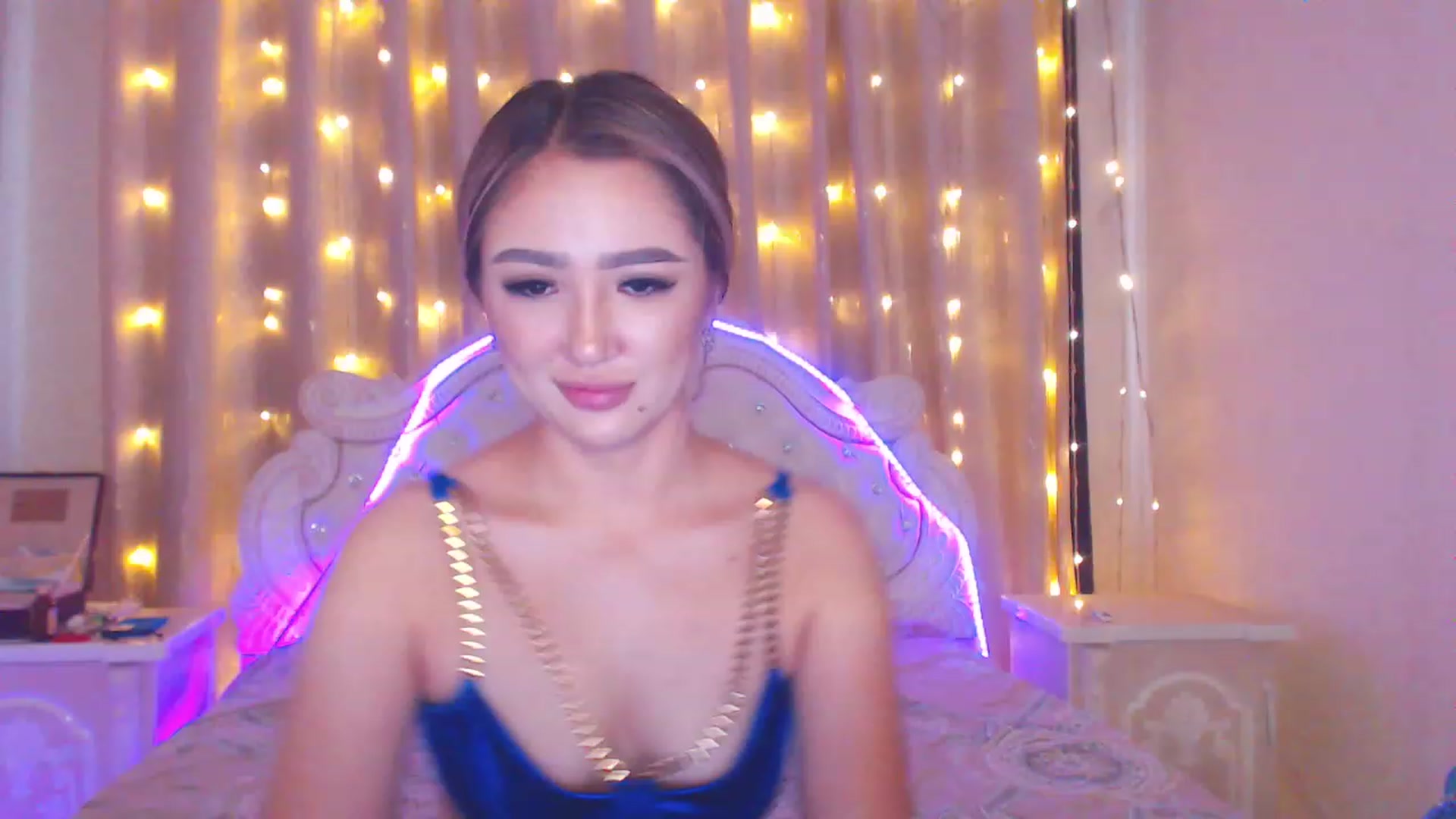 Gallery image thumbnail from MiraKyong's myfreecams stream on, 08/12/2023, 01:57 image 9 of 20