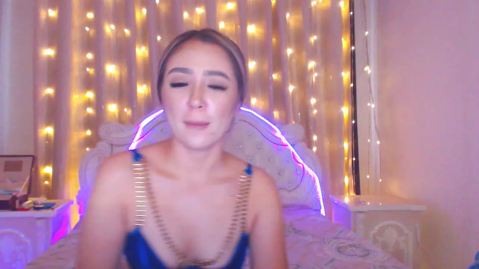 Gallery image thumbnail from MiraKyong's myfreecams stream on, 08/12/2023, 01:57 image 6 of 20