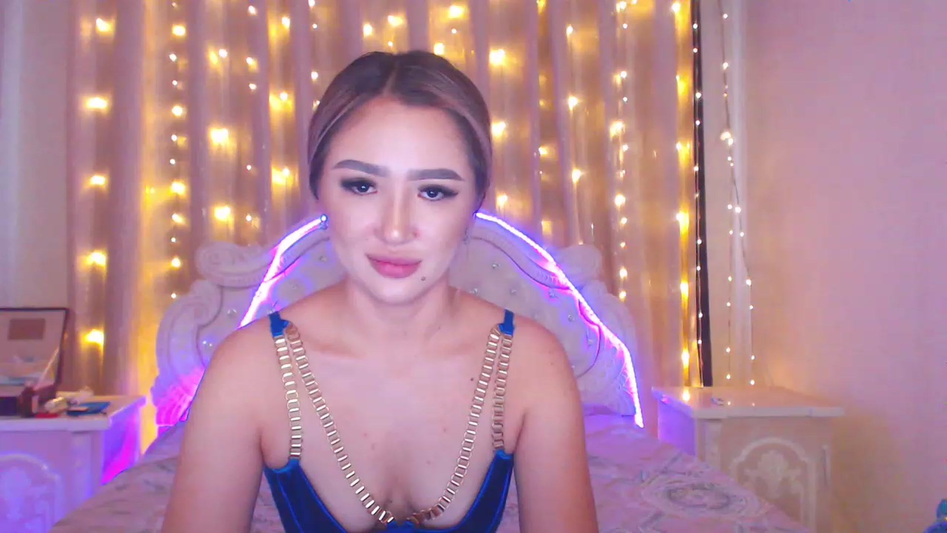 Gallery image thumbnail from MiraKyong's myfreecams stream on, 08/12/2023, 01:57 image 3 of 20