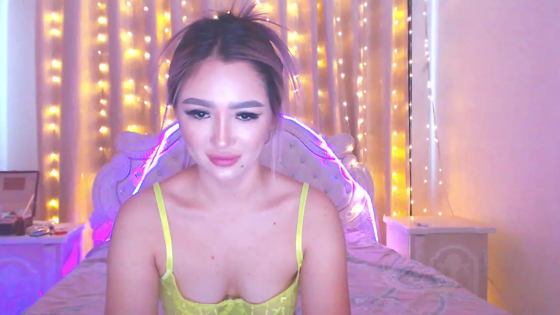 Gallery image thumbnail from MiraKyong's myfreecams stream on, 08/17/2023, 02:13 image 14 of 20