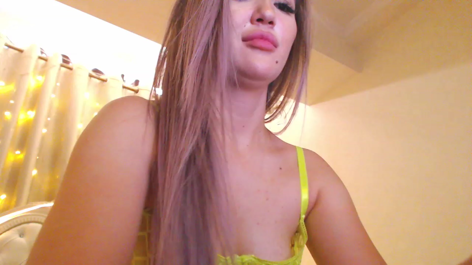 Gallery image thumbnail from MiraKyong's myfreecams stream on, 08/17/2023, 07:09 image 11 of 20