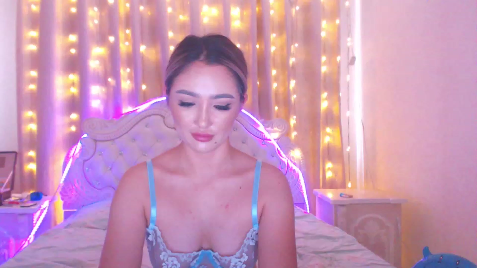 Gallery image thumbnail from MiraKyong's myfreecams stream on, 08/24/2023, 02:47 image 2 of 20