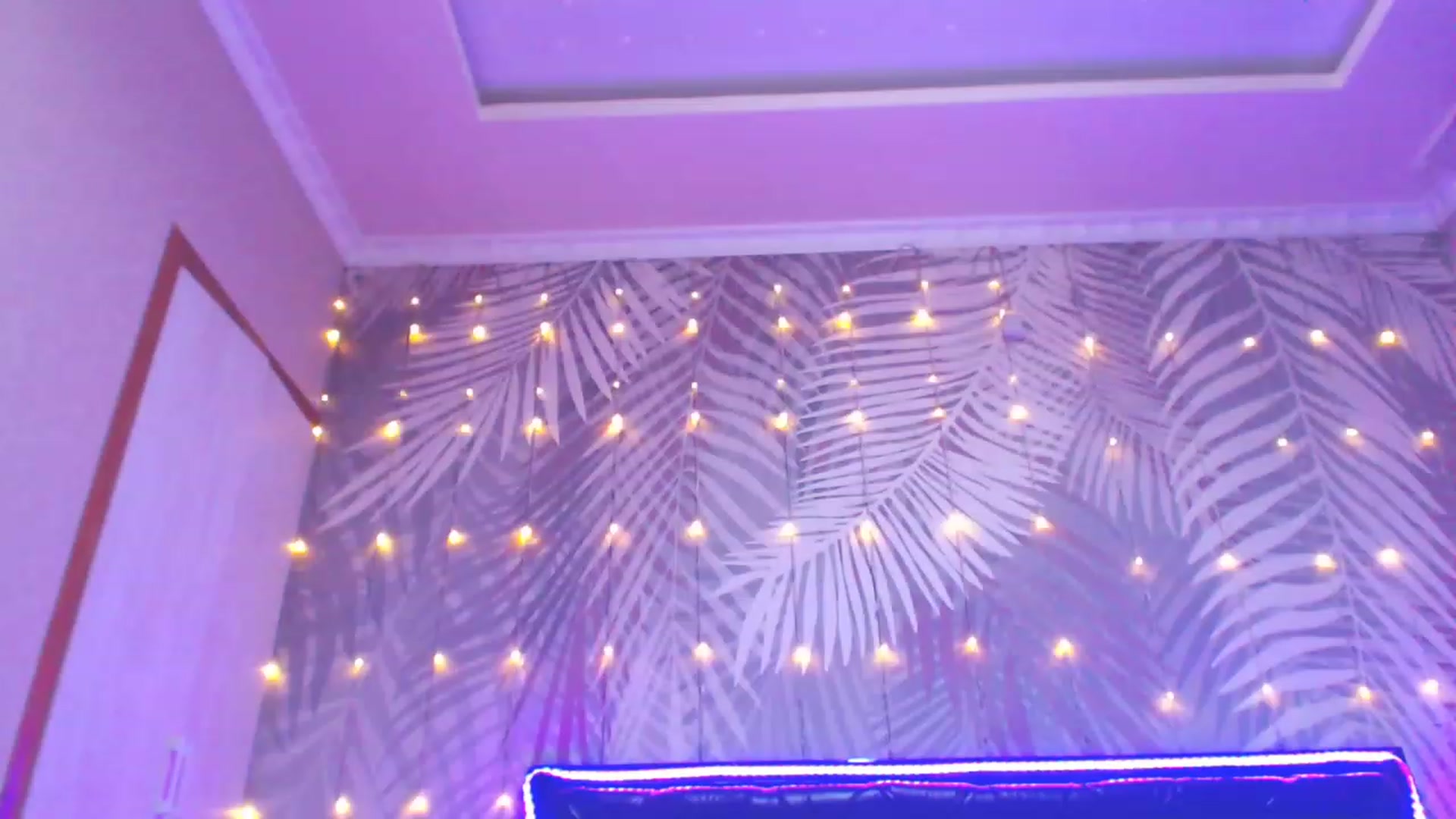 Gallery image thumbnail from MiraKyong's myfreecams stream on, 09/13/2023, 03:58 image 15 of 20