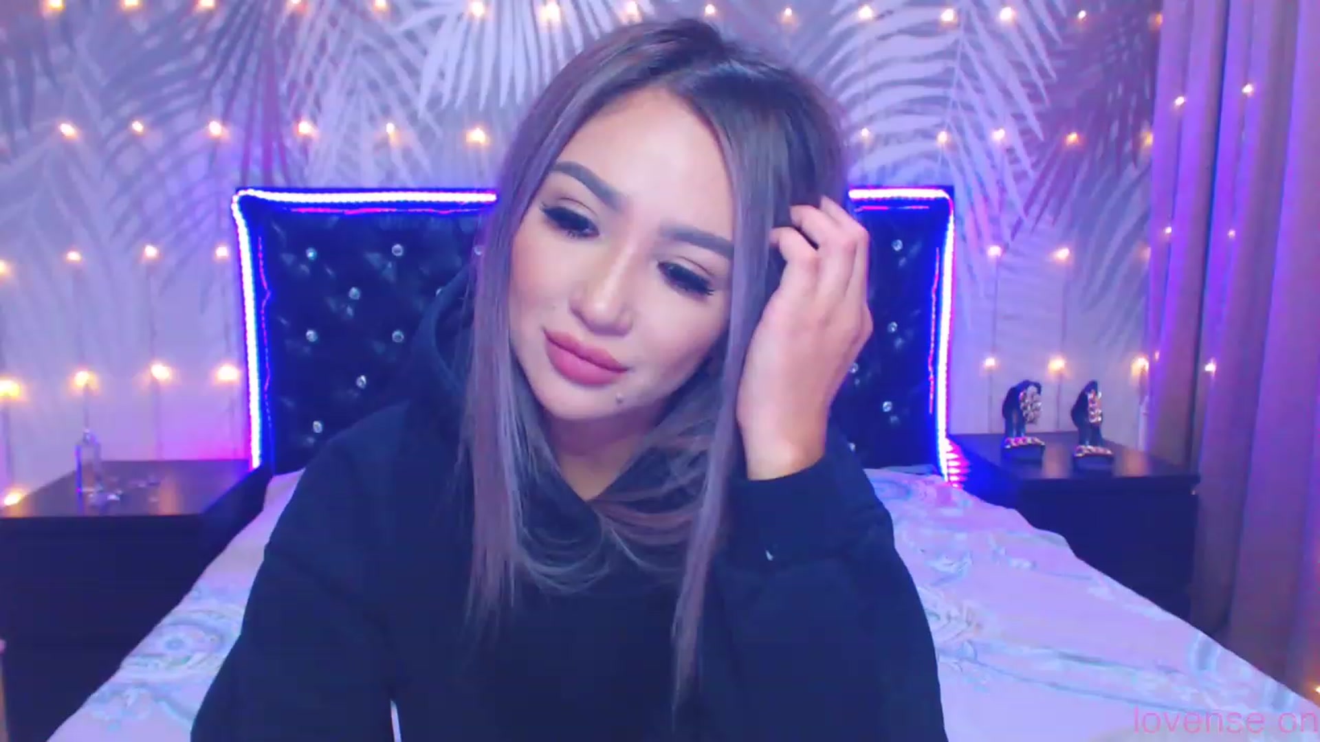Gallery image thumbnail from MiraKyong's myfreecams stream on, 09/26/2023, 02:14 image 3 of 20