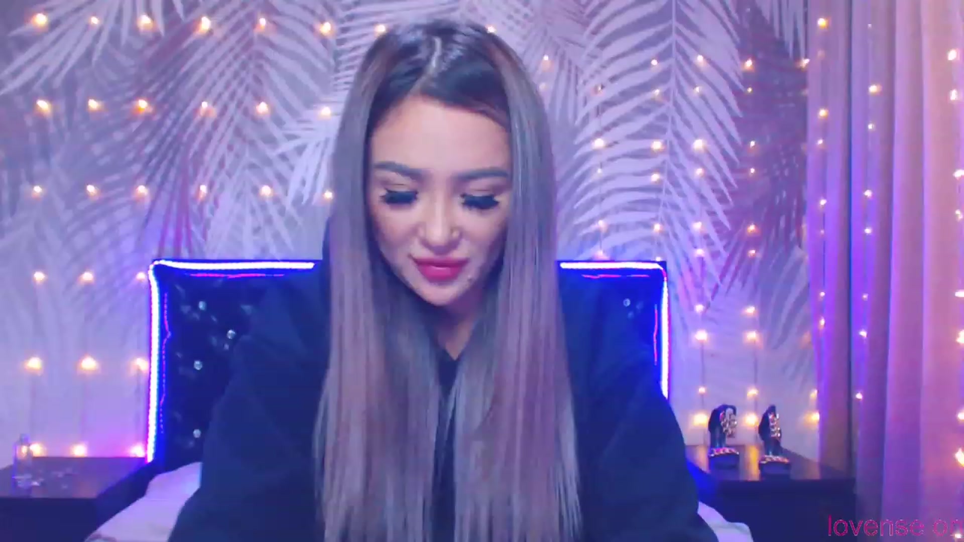 Gallery image thumbnail from MiraKyong's myfreecams stream on, 09/26/2023, 06:22 image 4 of 20