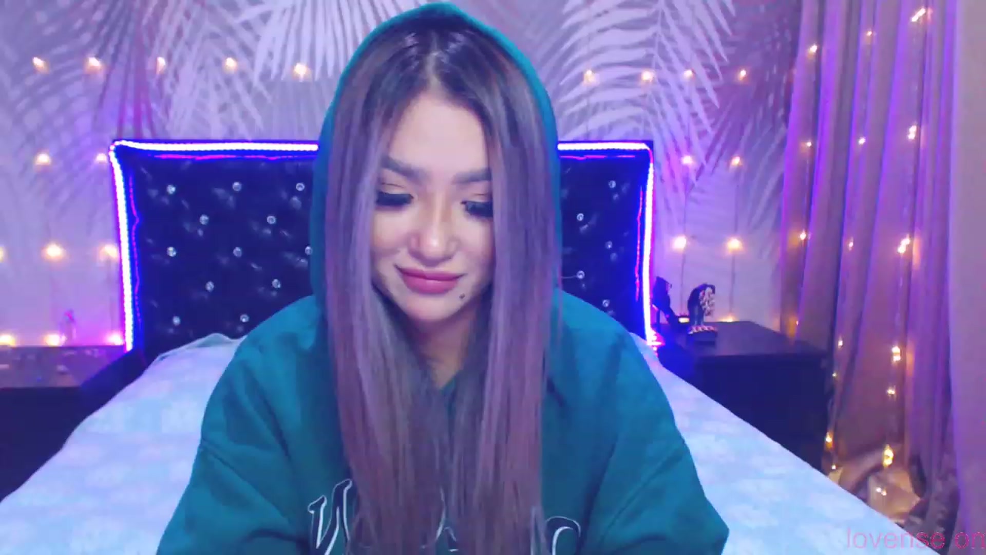 Gallery image thumbnail from MiraKyong's myfreecams stream on, 09/30/2023, 24:50 image 7 of 20