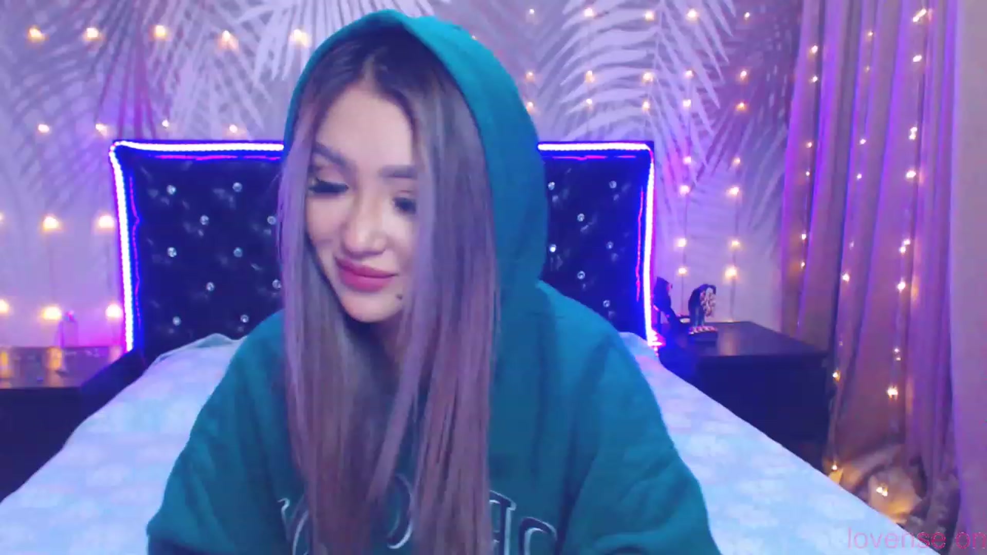 Gallery image thumbnail from MiraKyong's myfreecams stream on, 09/30/2023, 24:50 image 12 of 20