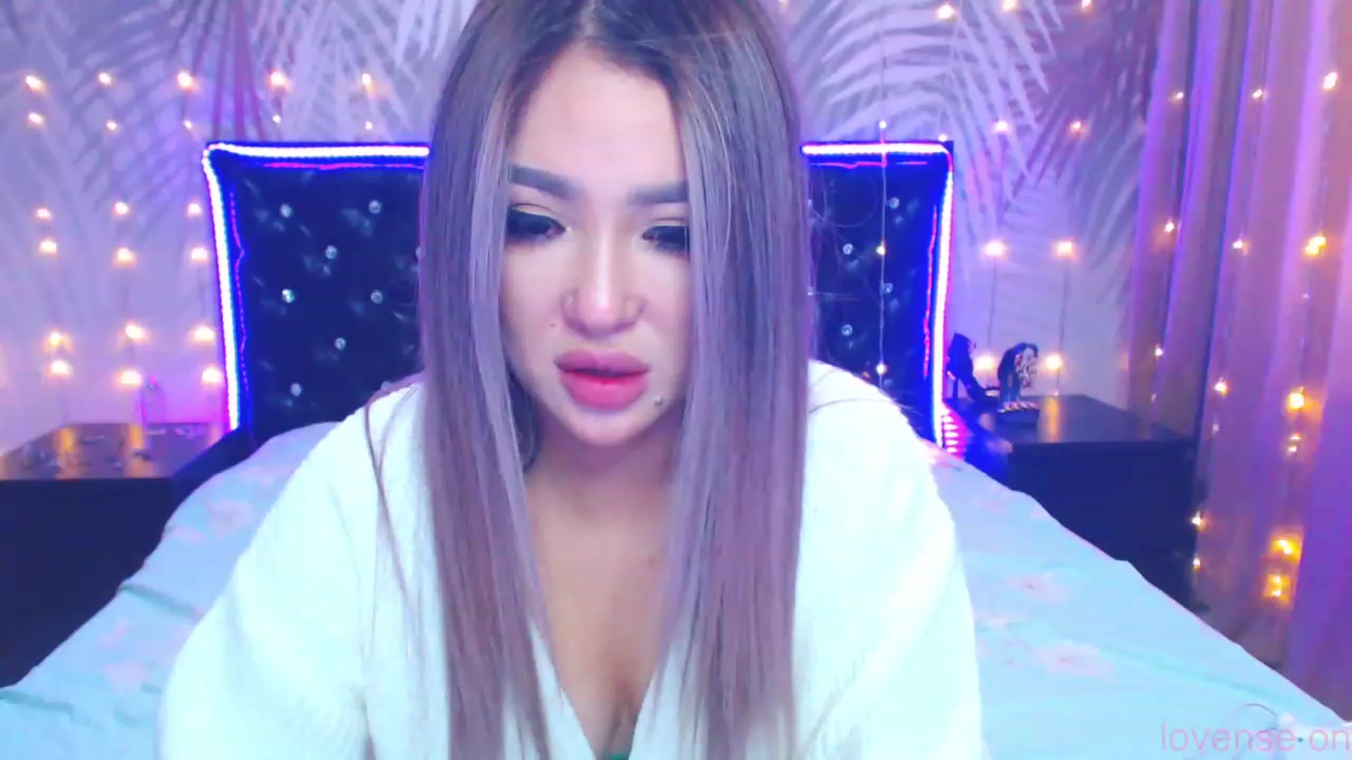 Gallery image thumbnail from MiraKyong's myfreecams stream on, 10/04/2023, 07:08 image 16 of 20
