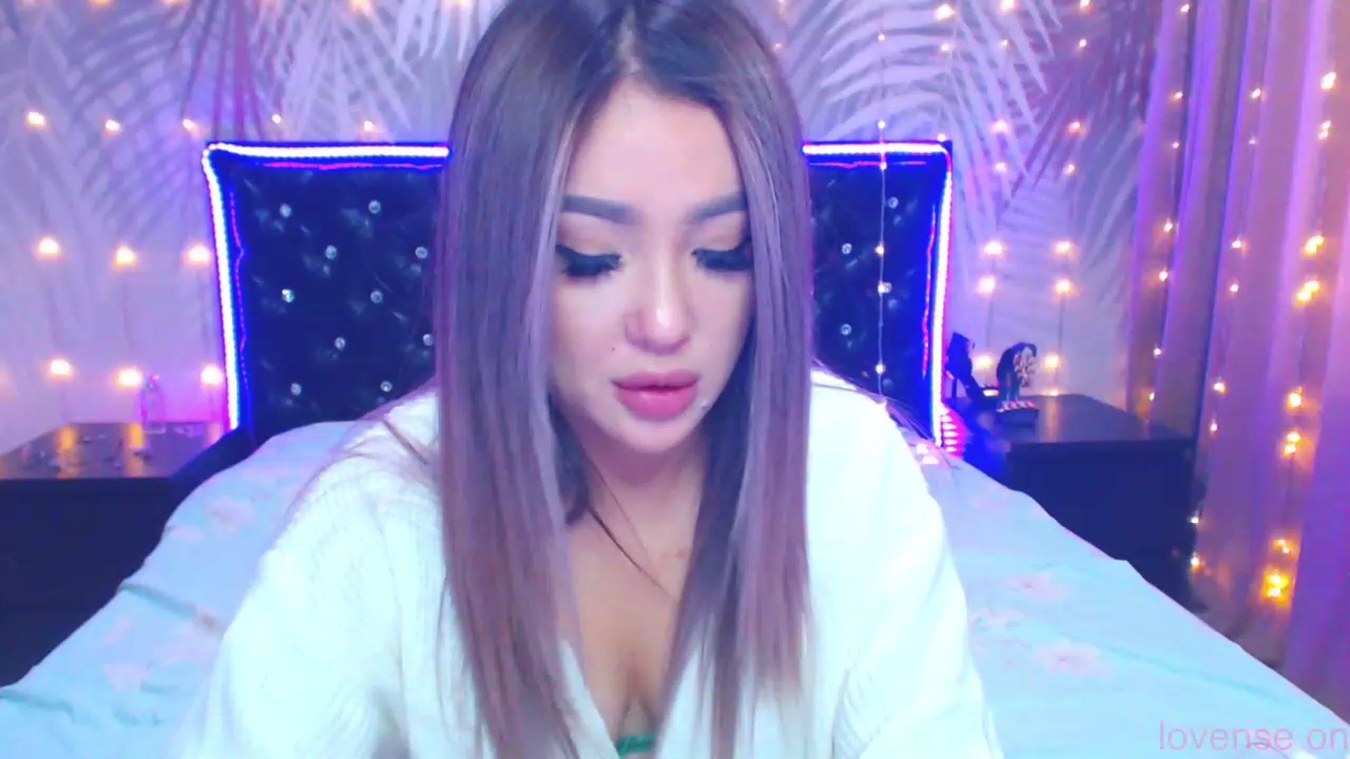 Gallery image thumbnail from MiraKyong's myfreecams stream on, 10/04/2023, 07:08 image 19 of 20