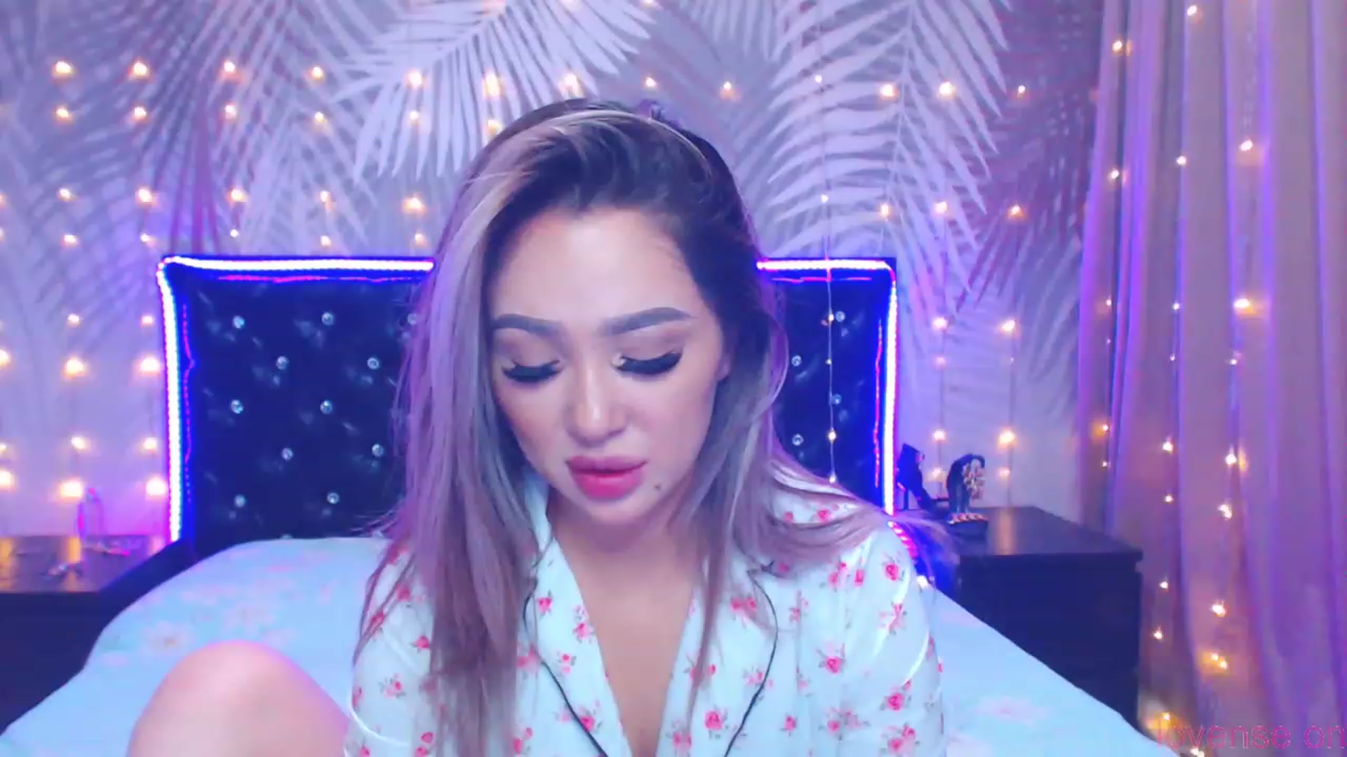 Gallery image thumbnail from MiraKyong's myfreecams stream on, 10/07/2023, 02:38 image 9 of 20
