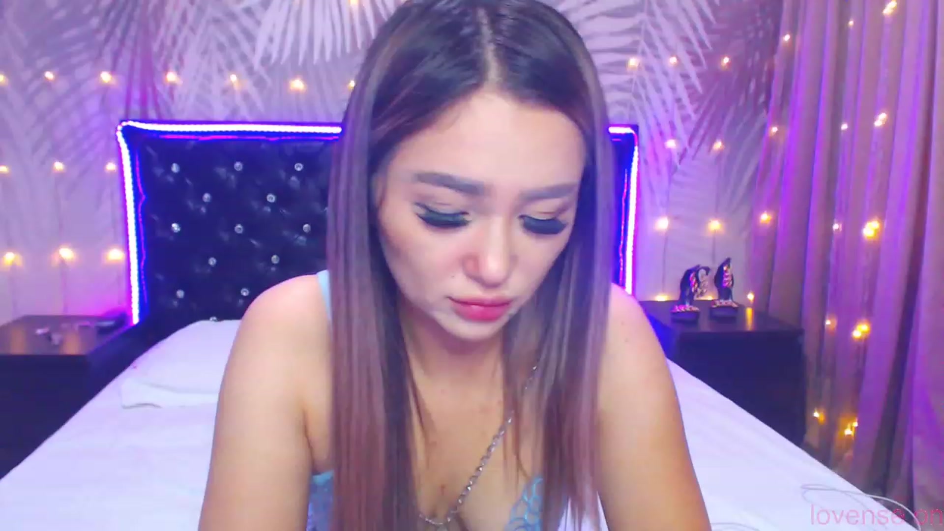 Gallery image thumbnail from MiraKyong's myfreecams stream on, 10/17/2023, 02:06 image 19 of 20