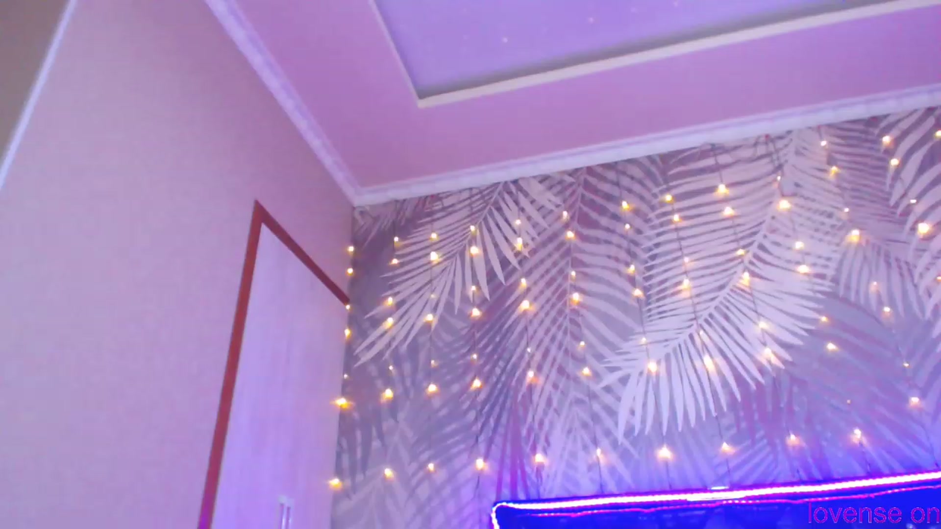 Gallery image thumbnail from MiraKyong's myfreecams stream on, 10/19/2023, 02:48 image 20 of 20