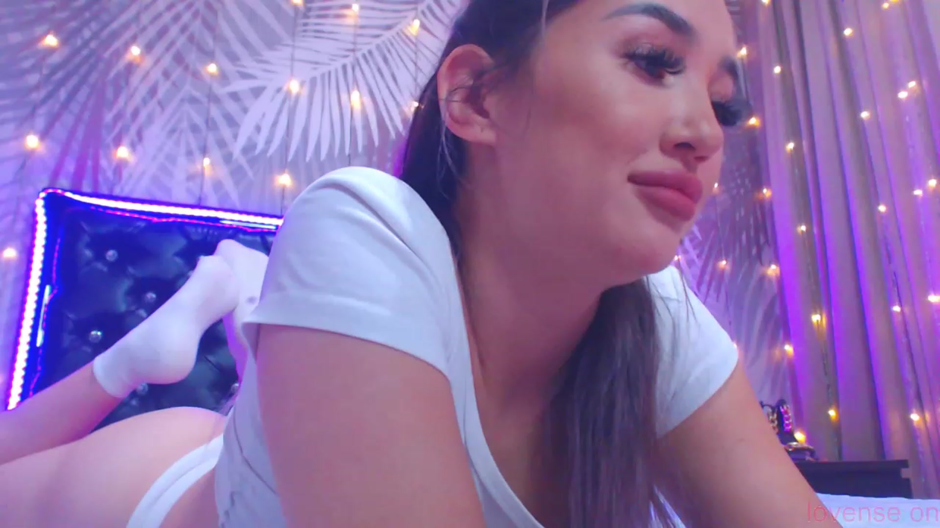 Gallery image thumbnail from MiraKyong's myfreecams stream on, 10/21/2023, 03:19 image 5 of 20