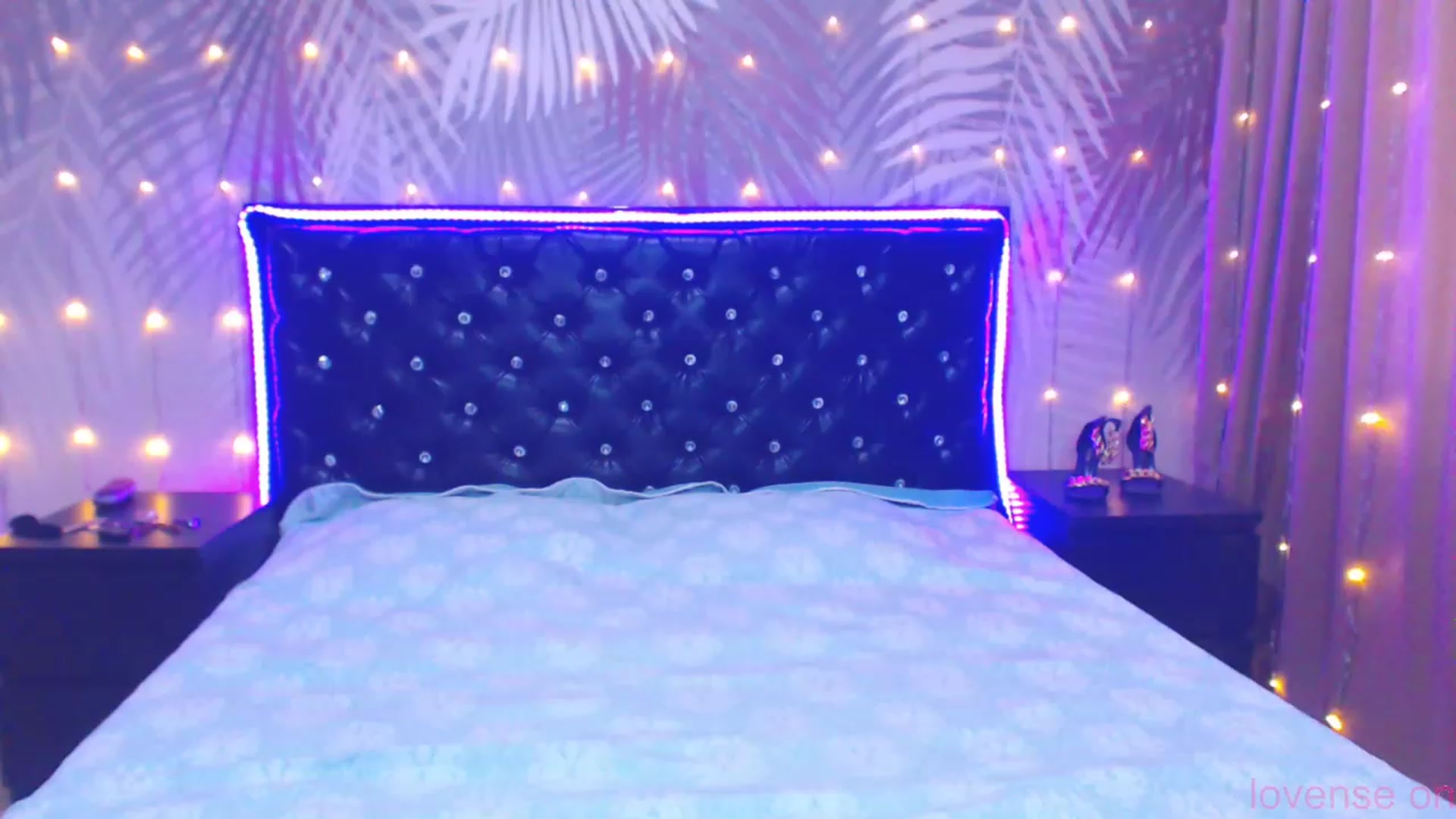 Gallery image thumbnail from MiraKyong's myfreecams stream on, 10/25/2023, 03:40 image 18 of 20