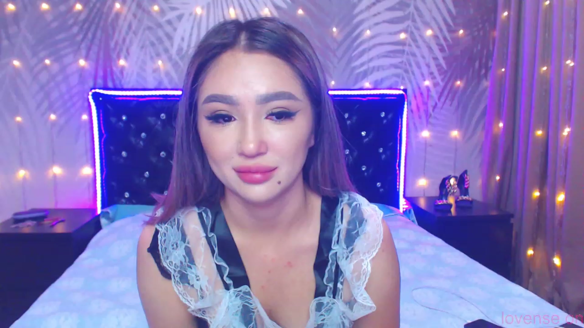 Gallery image thumbnail from MiraKyong's myfreecams stream on, 10/31/2023, 01:23 image 4 of 20