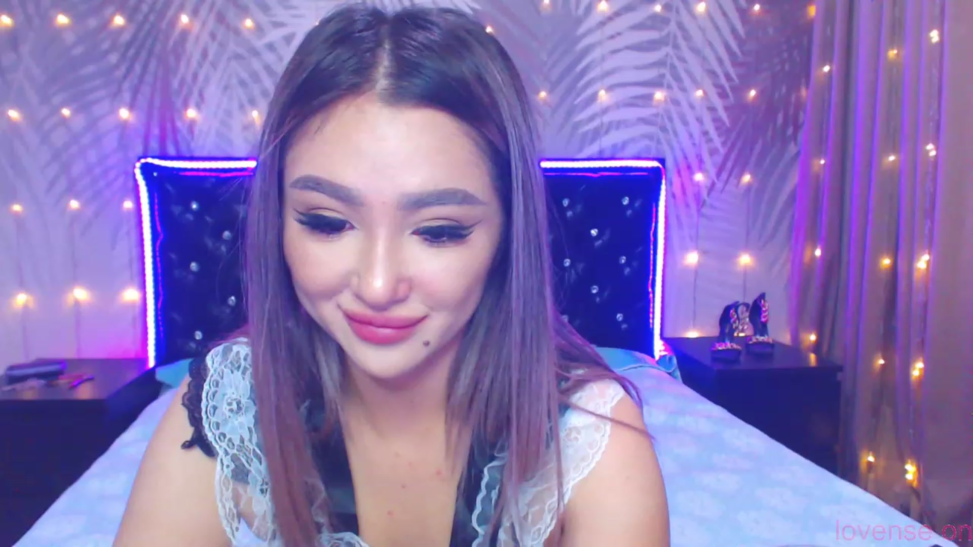 Gallery image thumbnail from MiraKyong's myfreecams stream on, 10/31/2023, 02:29 image 8 of 20