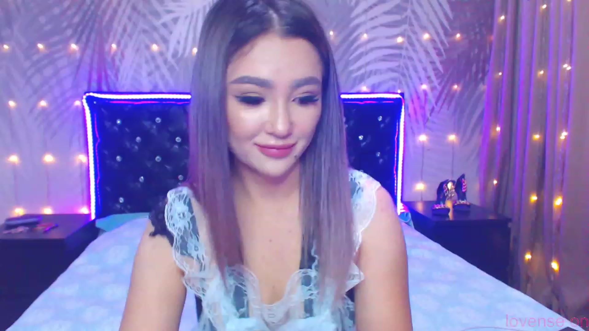Gallery image thumbnail from MiraKyong's myfreecams stream on, 10/31/2023, 02:29 image 3 of 20