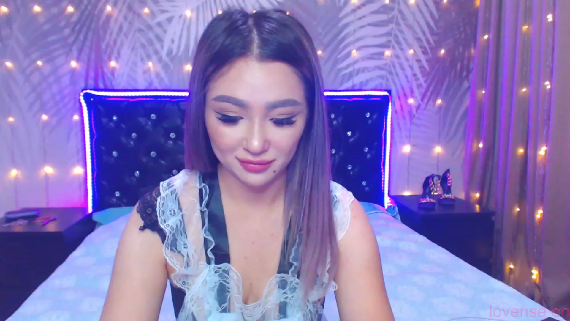 Gallery image thumbnail from MiraKyong's myfreecams stream on, 10/31/2023, 02:29 image 2 of 20