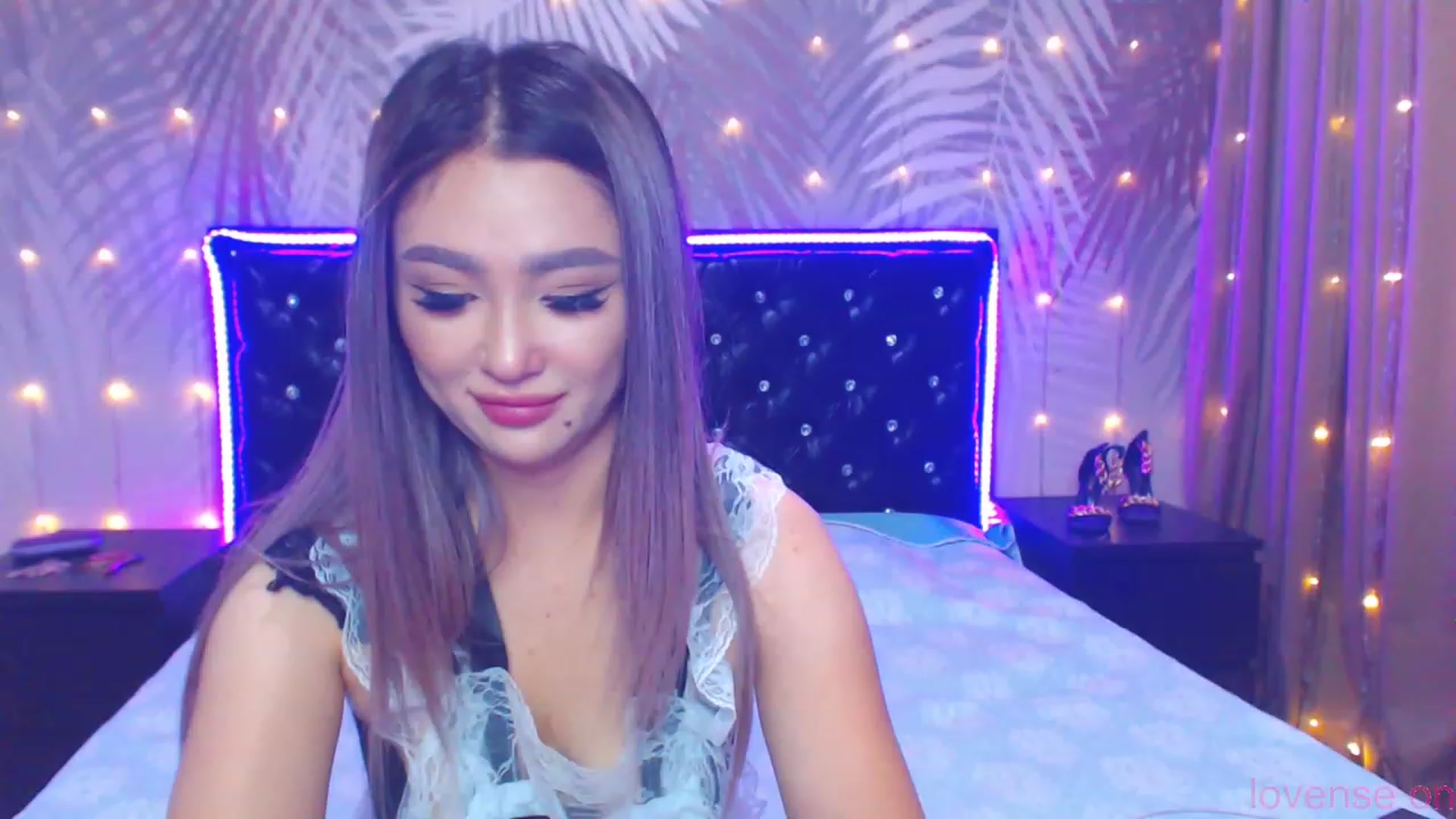 Gallery image thumbnail from MiraKyong's myfreecams stream on, 10/31/2023, 02:29 image 14 of 20
