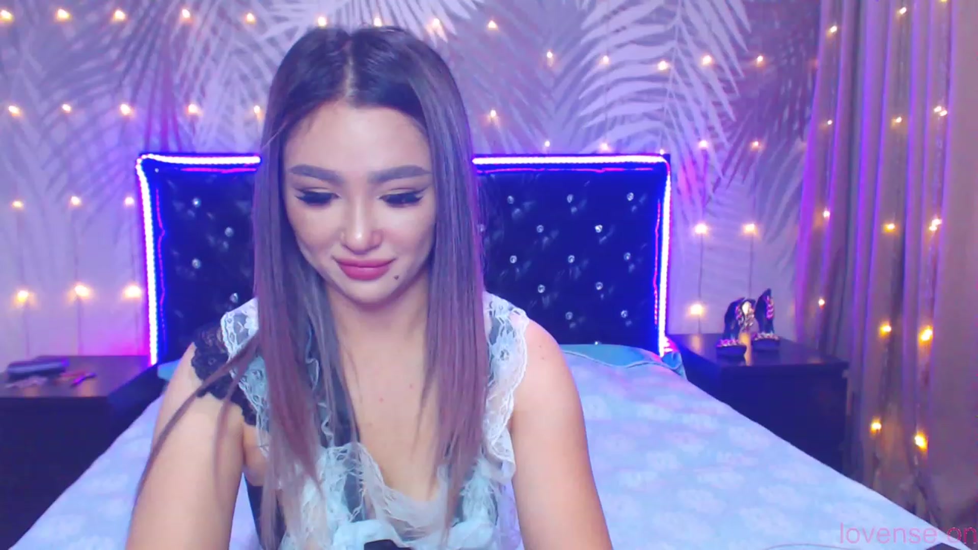 Gallery image thumbnail from MiraKyong's myfreecams stream on, 10/31/2023, 02:29 image 15 of 20