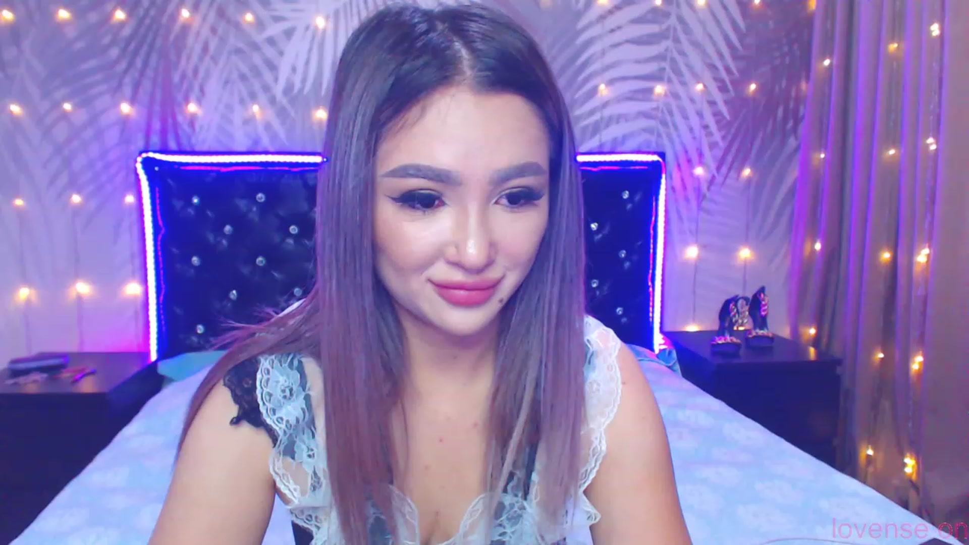 Gallery image thumbnail from MiraKyong's myfreecams stream on, 10/31/2023, 02:29 image 5 of 20