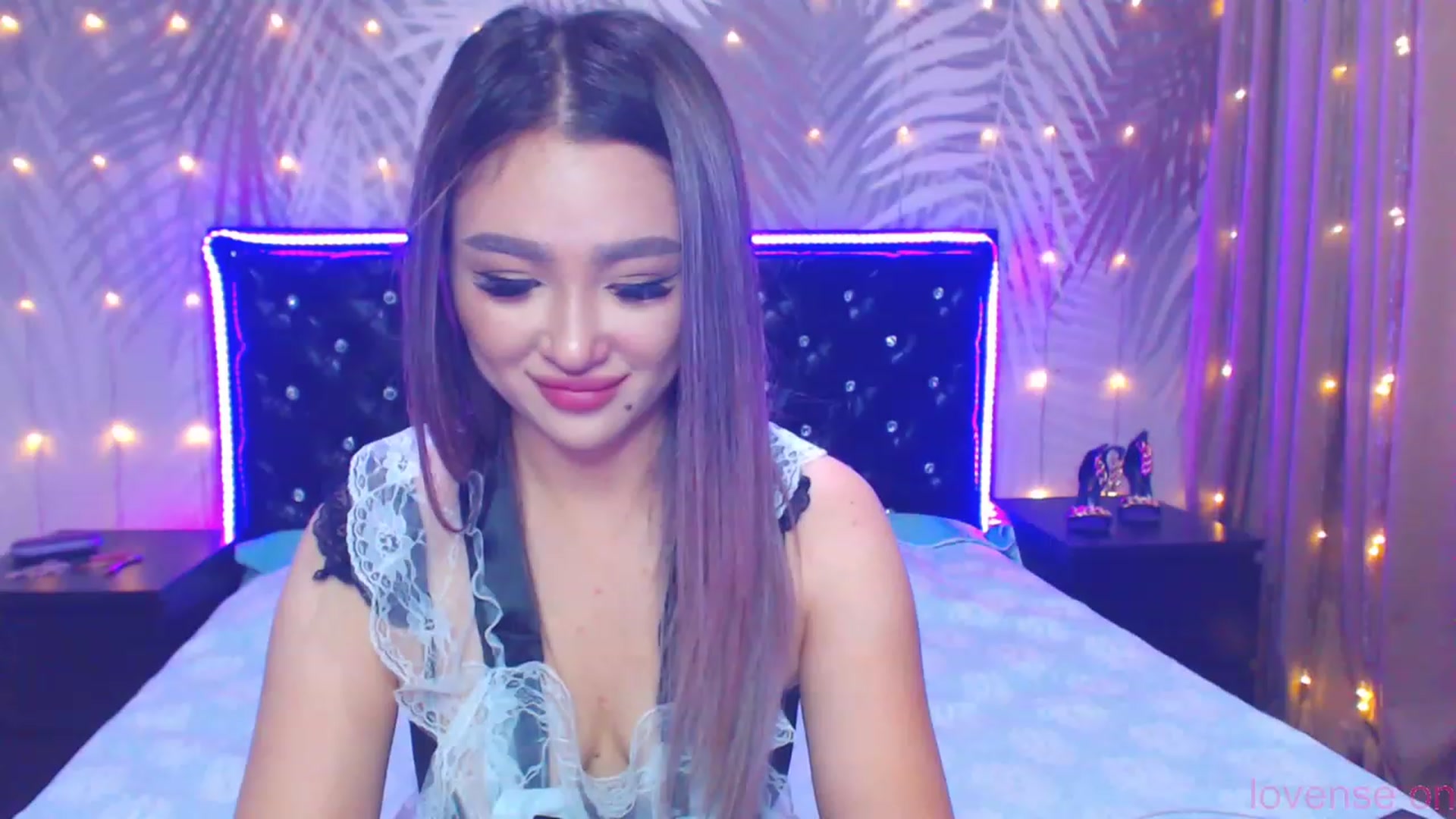 Gallery image thumbnail from MiraKyong's myfreecams stream on, 10/31/2023, 02:29 image 11 of 20