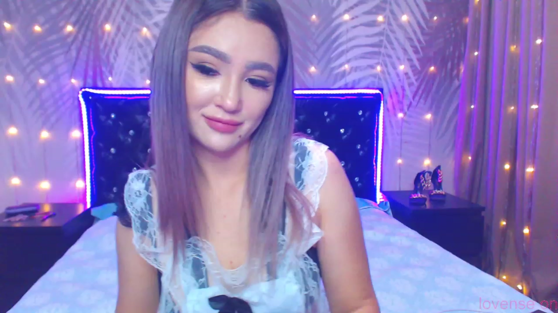 Gallery image thumbnail from MiraKyong's myfreecams stream on, 10/31/2023, 02:29 image 4 of 20