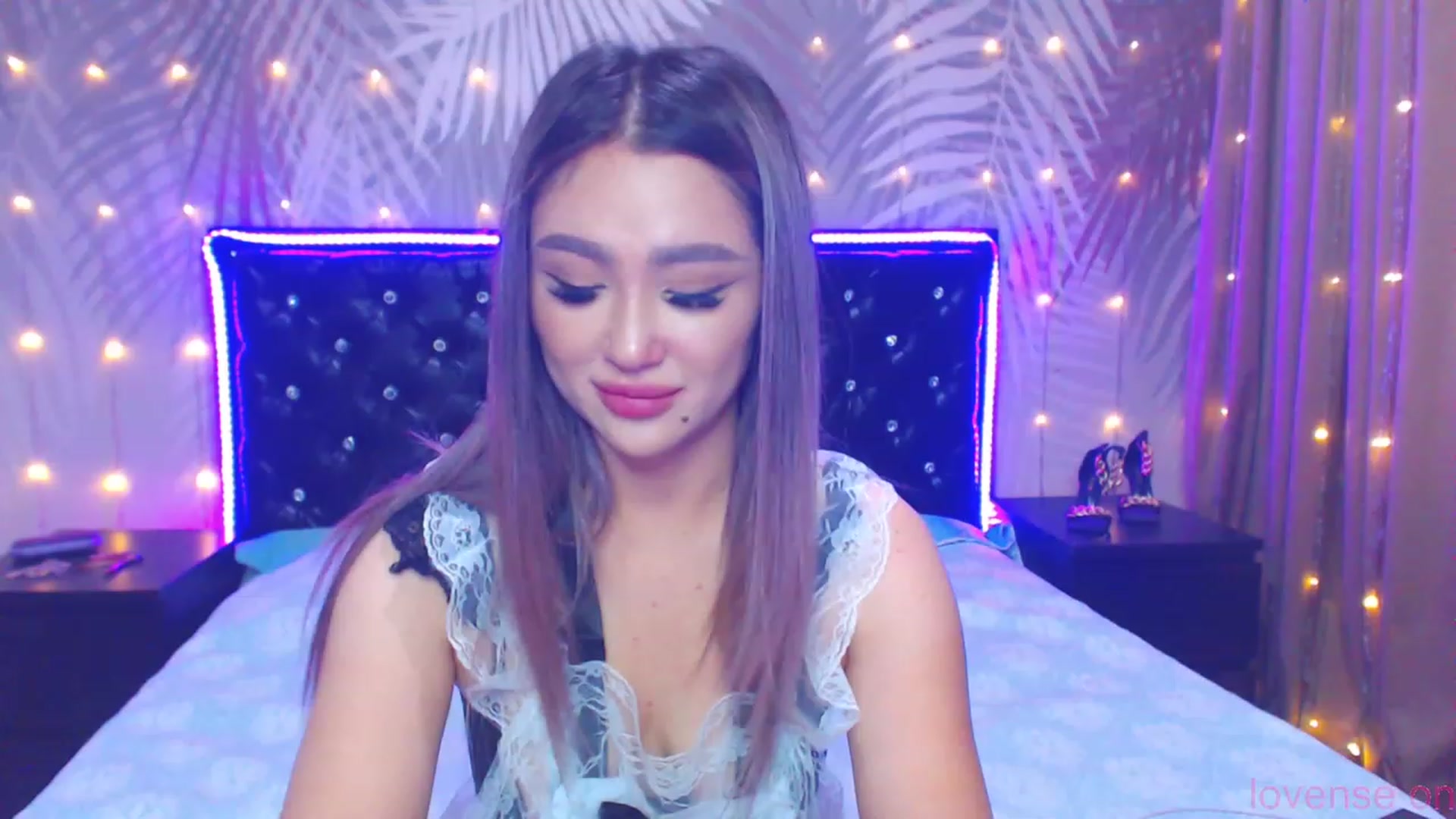 Gallery image thumbnail from MiraKyong's myfreecams stream on, 10/31/2023, 02:29 image 10 of 20