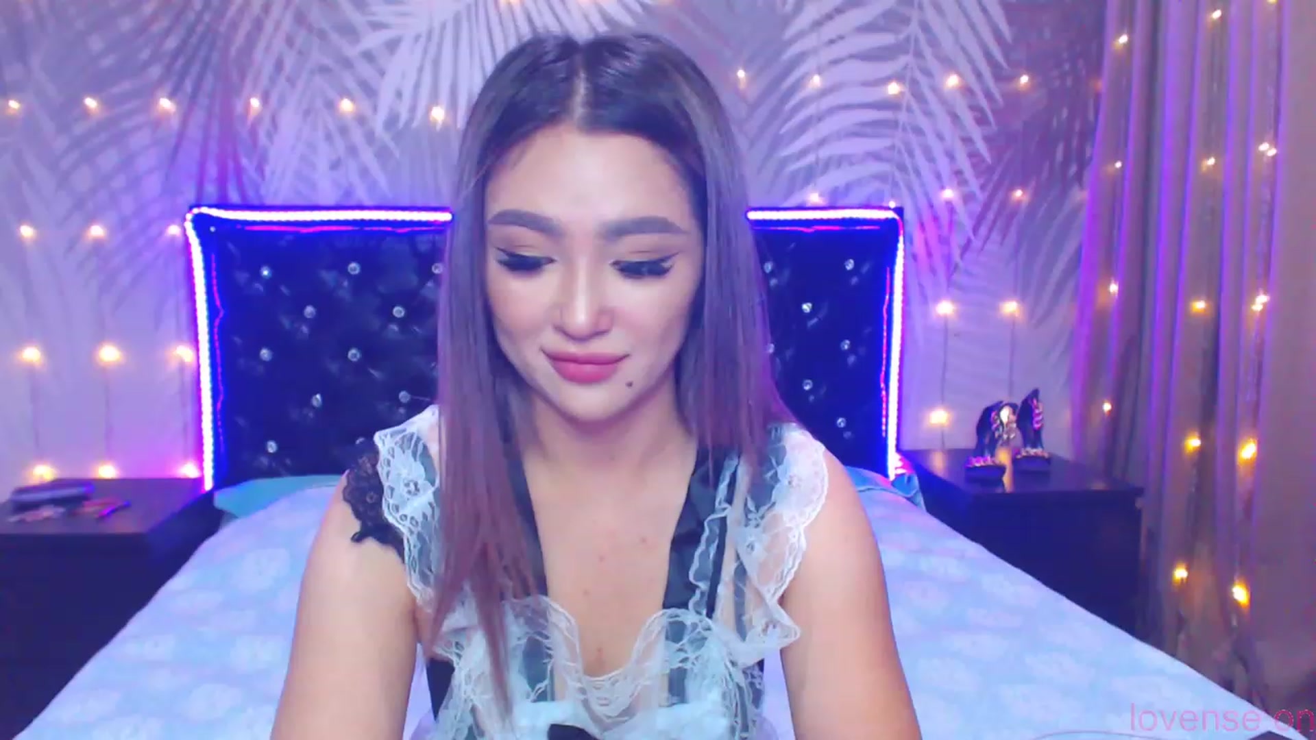 Gallery image thumbnail from MiraKyong's myfreecams stream on, 10/31/2023, 02:29 image 6 of 20