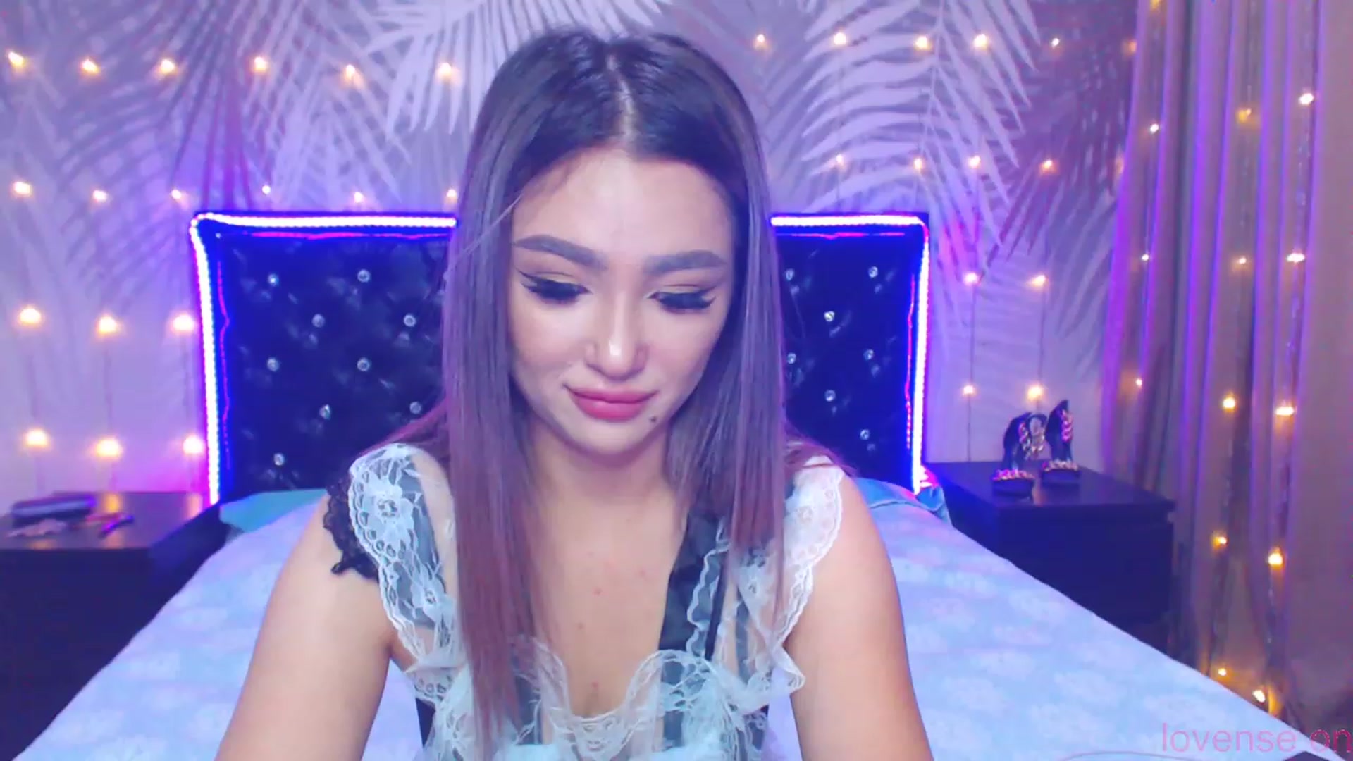 Gallery image thumbnail from MiraKyong's myfreecams stream on, 10/31/2023, 02:29 image 7 of 20