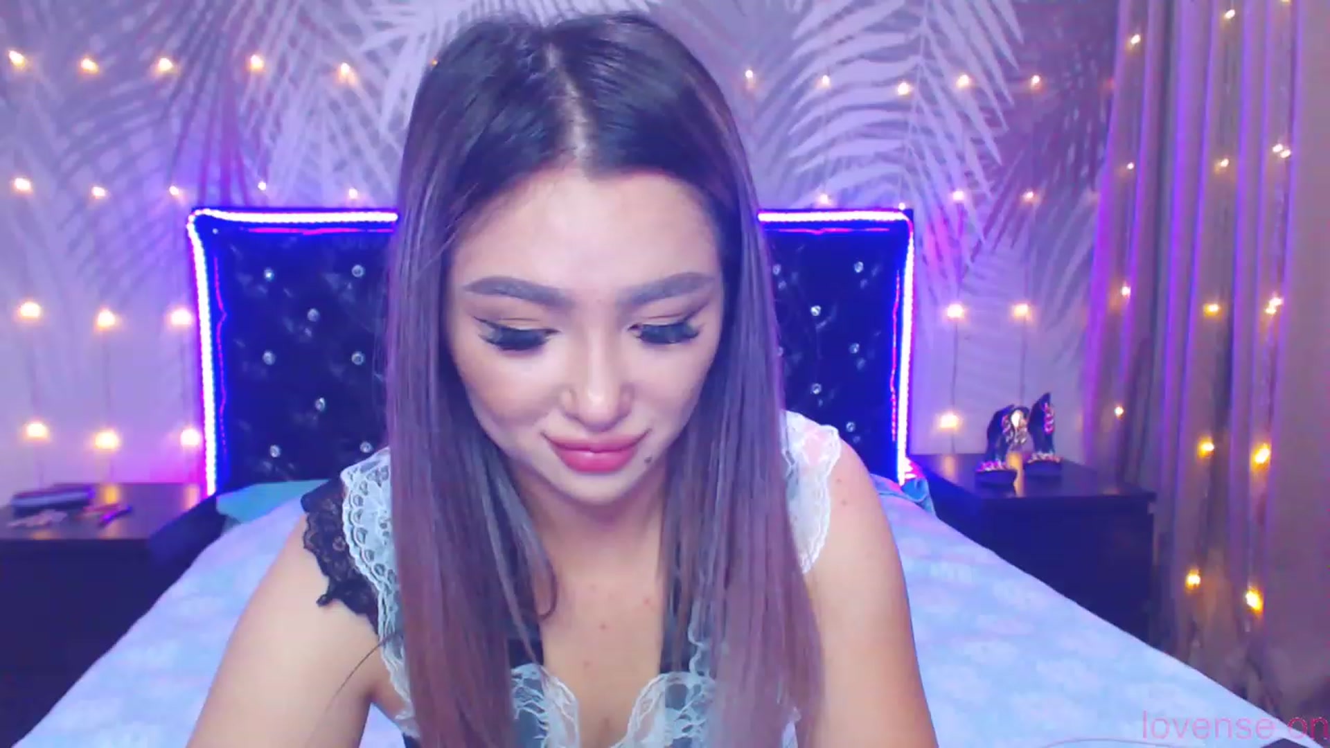Gallery image thumbnail from MiraKyong's myfreecams stream on, 10/31/2023, 02:29 image 1 of 20