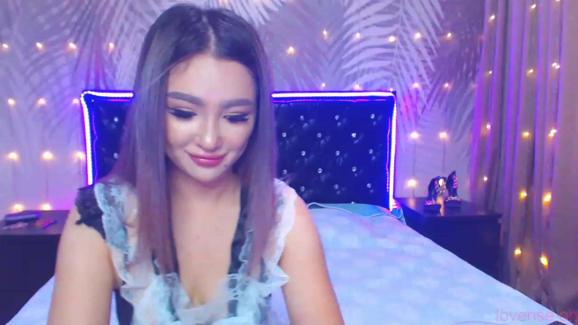 Gallery image thumbnail from MiraKyong's myfreecams stream on, 10/31/2023, 02:29 image 12 of 20
