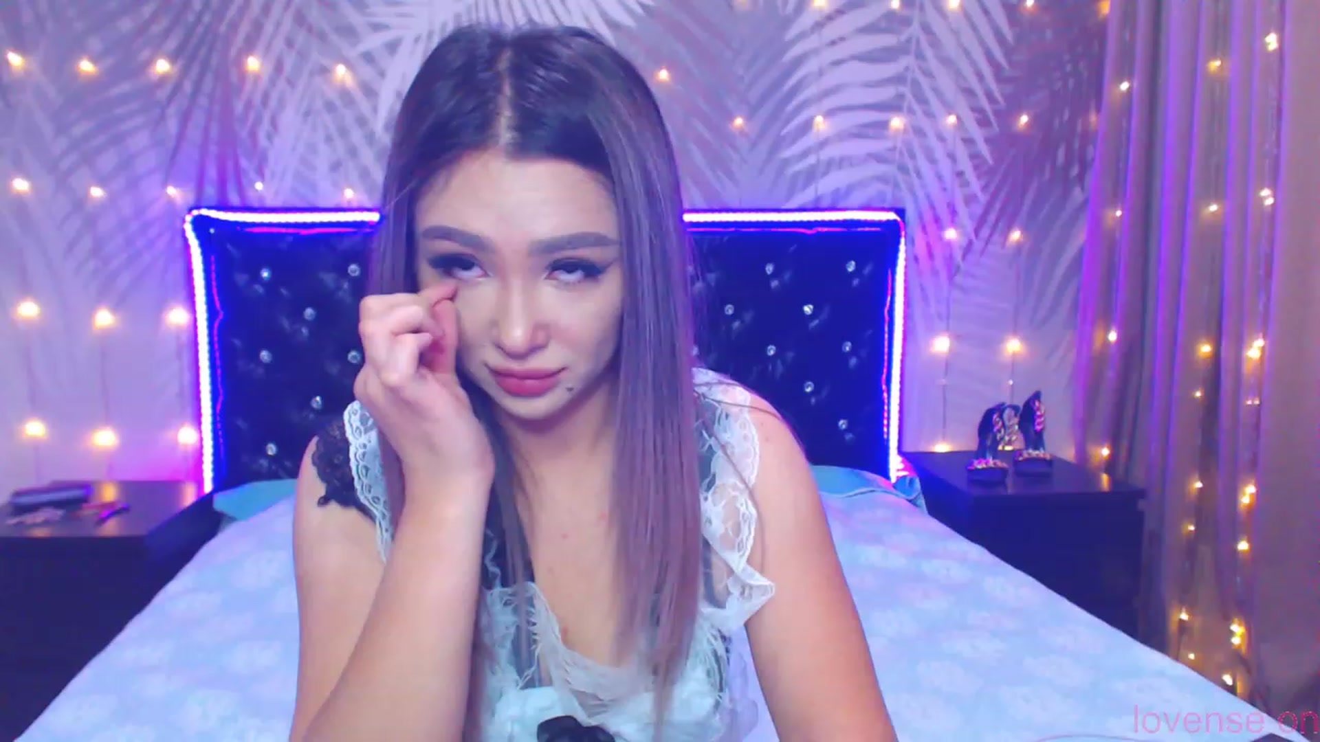 Gallery image thumbnail from MiraKyong's myfreecams stream on, 10/31/2023, 02:29 image 16 of 20