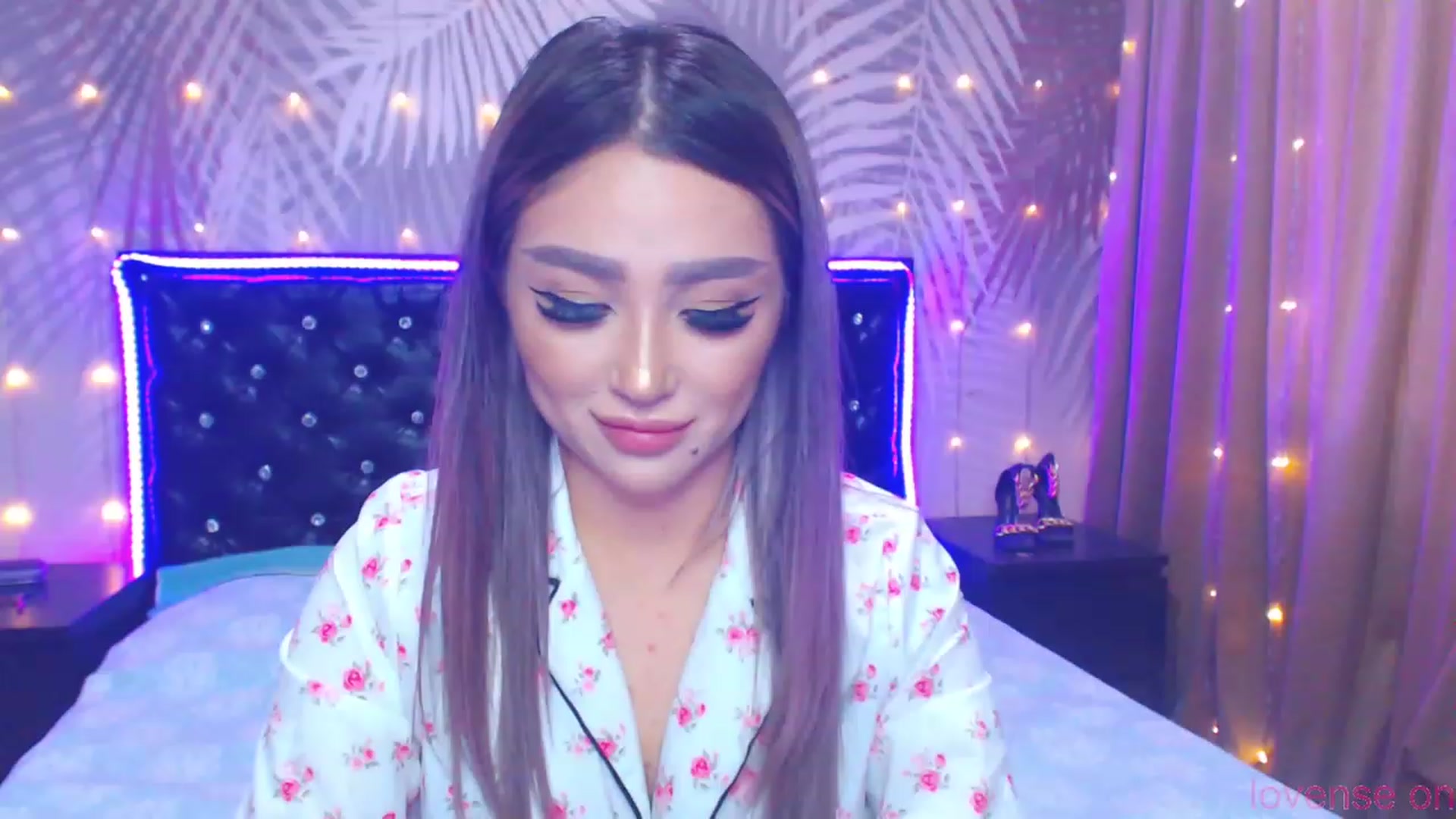 Gallery image thumbnail from MiraKyong's myfreecams stream on, 11/03/2023, 04:10 image 12 of 20