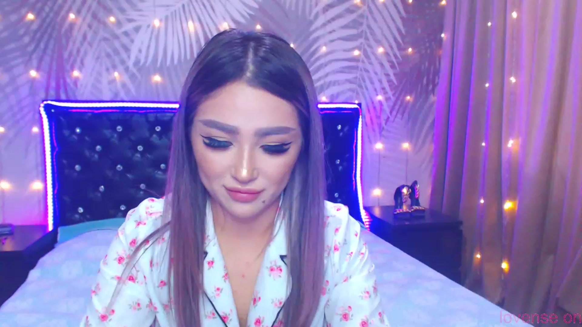 Gallery image thumbnail from MiraKyong's myfreecams stream on, 11/03/2023, 04:10 image 16 of 20