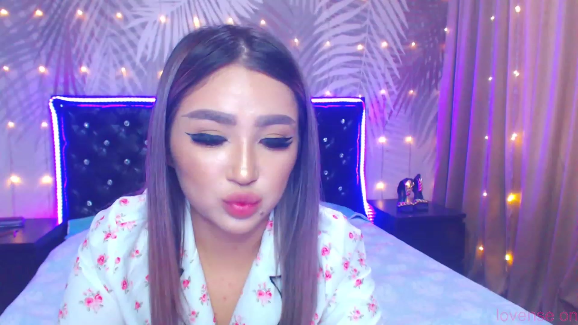 Gallery image thumbnail from MiraKyong's myfreecams stream on, 11/03/2023, 07:08 image 2 of 20