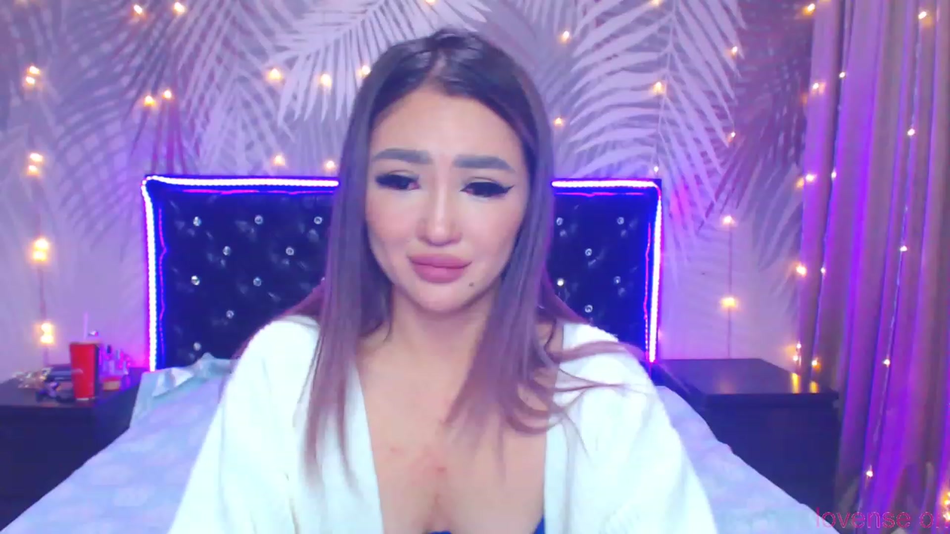 Gallery image thumbnail from MiraKyong's myfreecams stream on, 11/07/2023, 01:57 image 4 of 20