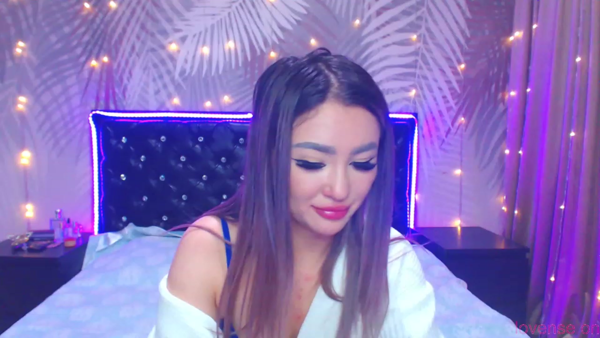 Gallery image thumbnail from MiraKyong's myfreecams stream on, 11/07/2023, 01:57 image 7 of 20