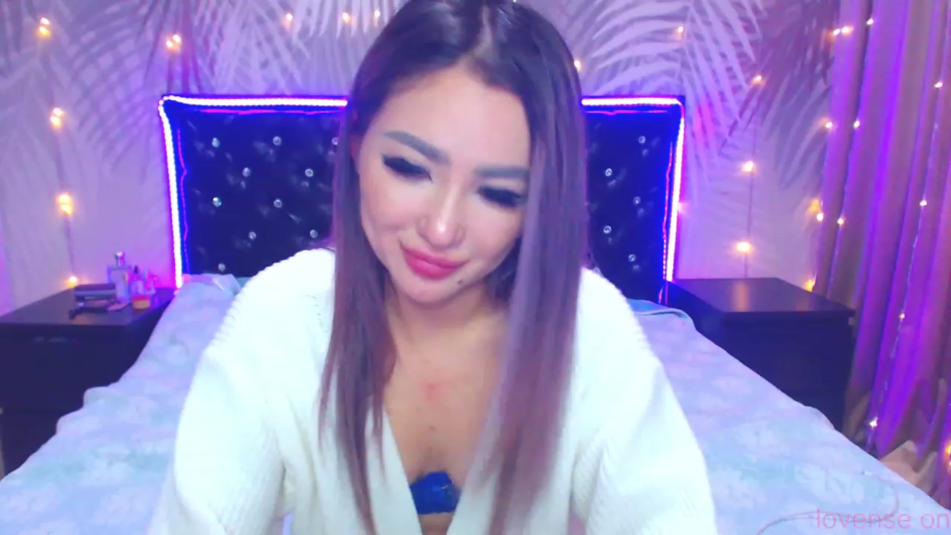 Gallery image thumbnail from MiraKyong's myfreecams stream on, 11/07/2023, 06:43 image 1 of 20