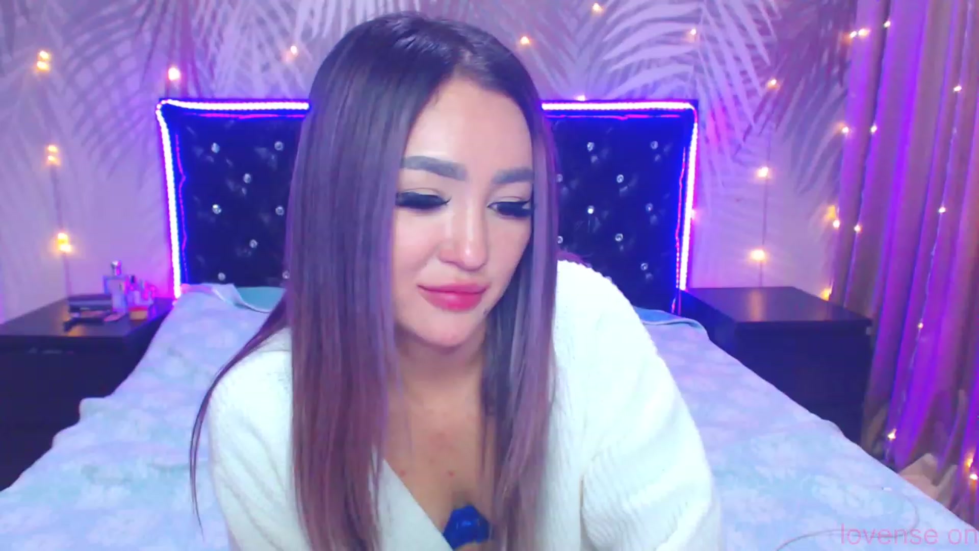 Gallery image thumbnail from MiraKyong's myfreecams stream on, 11/07/2023, 06:43 image 6 of 20