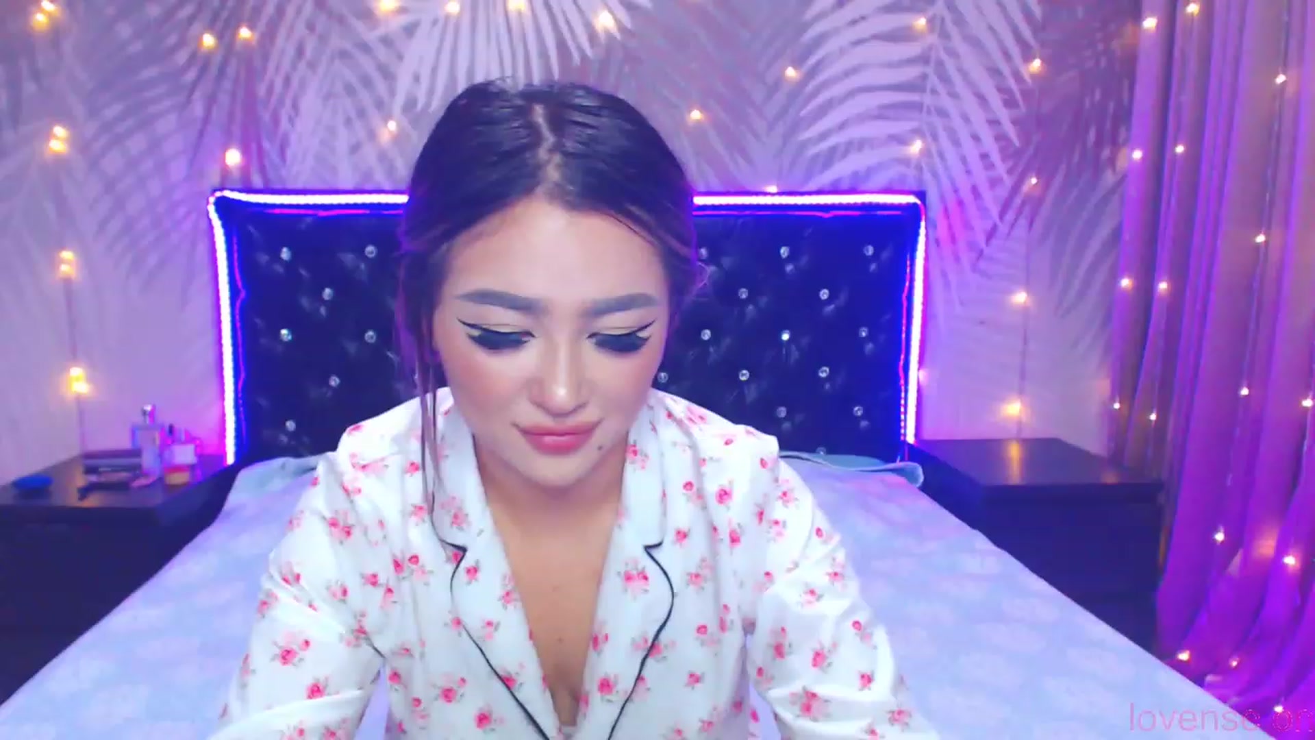 Gallery image thumbnail from MiraKyong's myfreecams stream on, 11/08/2023, 03:04 image 13 of 20