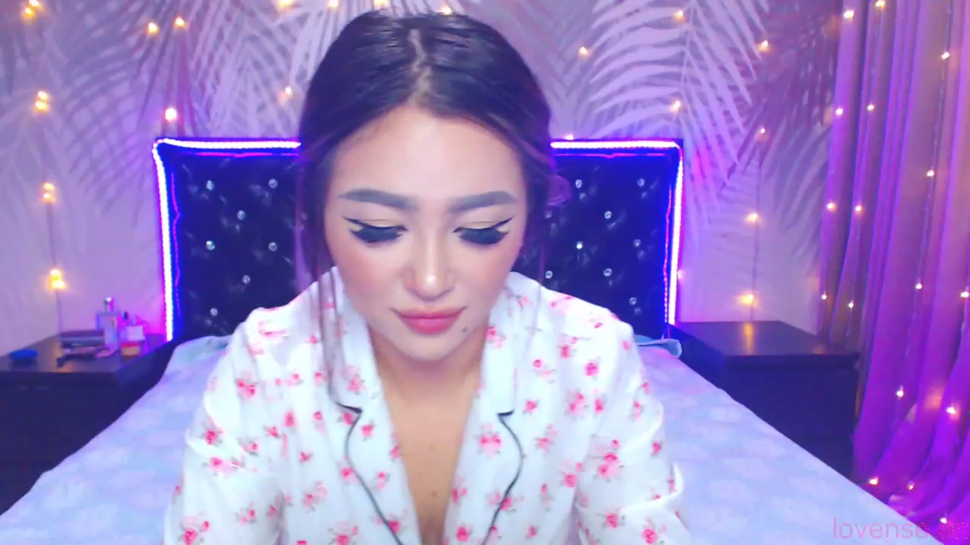 Gallery image thumbnail from MiraKyong's myfreecams stream on, 11/08/2023, 03:04 image 18 of 20