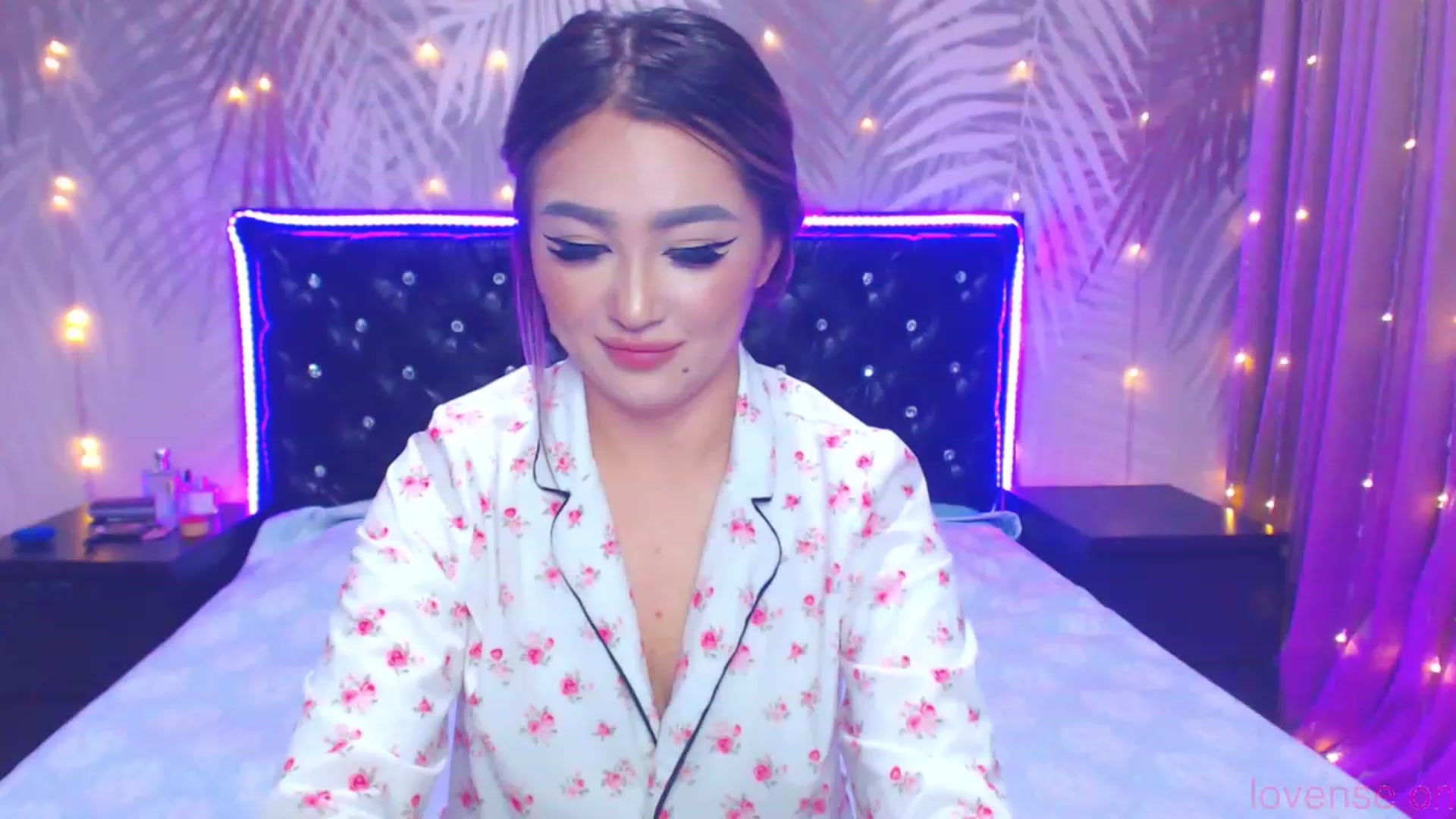 Gallery image thumbnail from MiraKyong's myfreecams stream on, 11/08/2023, 03:04 image 10 of 20